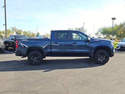 2022 Chevrolet Silverado 1500 Custom Trail Boss