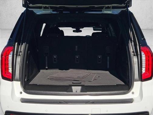 2022 GMC Yukon XL SLE
