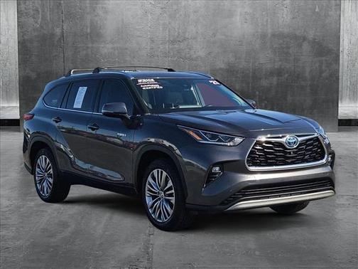 2021 Toyota Highlander Hybrid Platinum