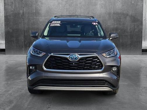 2021 Toyota Highlander Hybrid Platinum