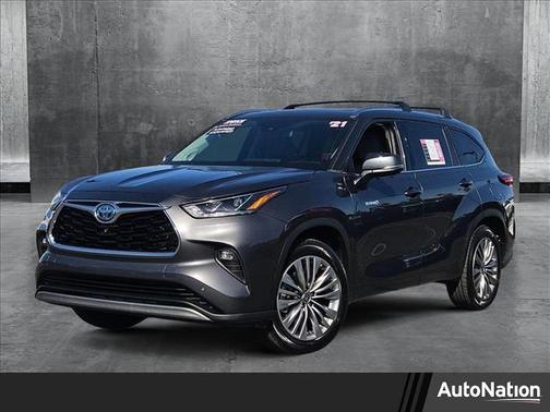 2021 Toyota Highlander Hybrid Platinum