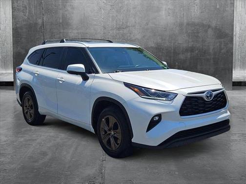 2023 Toyota Highlander Hybrid XLE