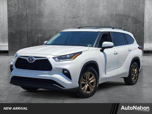 2023 Toyota Highlander Hybrid XLE