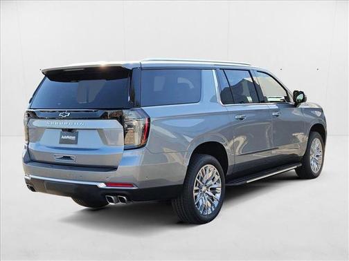 2025 Chevrolet Suburban 4WD High Country
