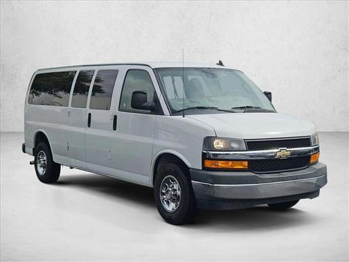 2020 Chevrolet Express 3500 LT