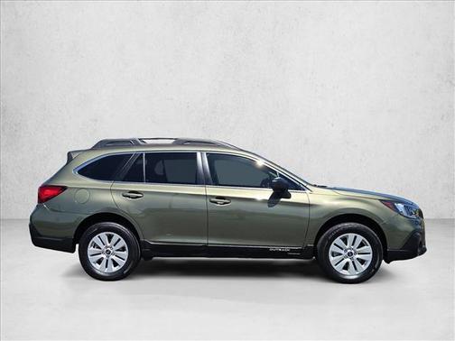 Wilderness Green Metallic 2019 Subaru Outback 2.5i