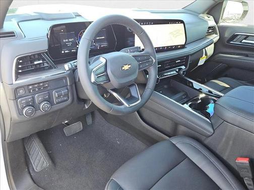 2025 Chevrolet Suburban LT