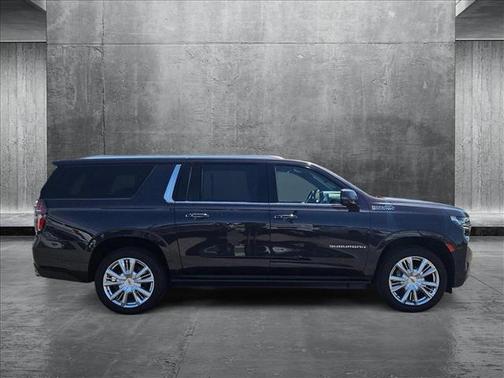 2022 Chevrolet Suburban 4WD High Country