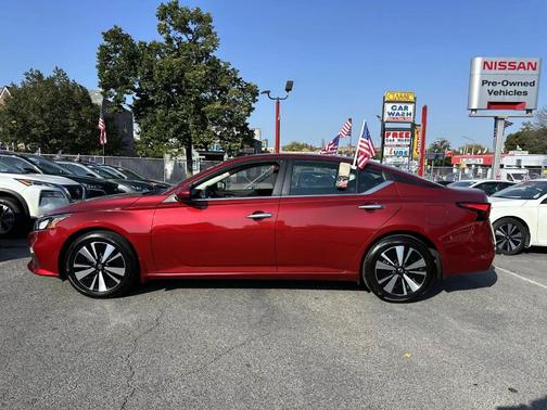 2022 Nissan Altima 2.5 SV