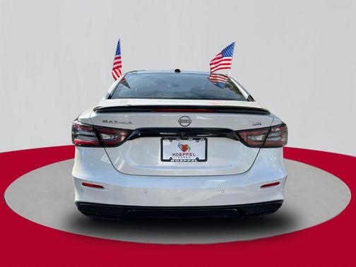 2023 Nissan Maxima SR
