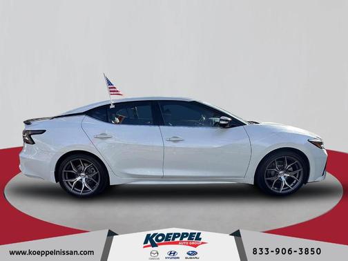 2023 Nissan Maxima SR