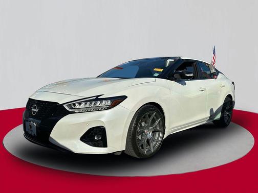 2023 Nissan Maxima SR