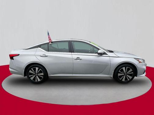 2021 Nissan Altima 2.5 SV