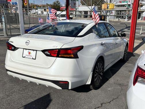 2024 Nissan Altima 2.5 SV