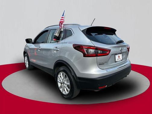 2022 Nissan Rogue Sport SV