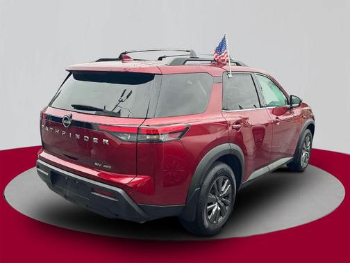 2022 Nissan Pathfinder SV