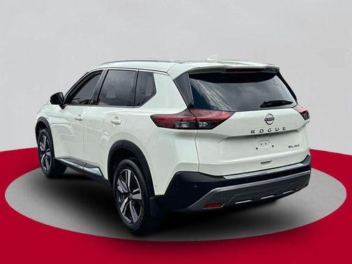 2022 Nissan Rogue SL