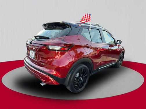 2021 Nissan Kicks SR