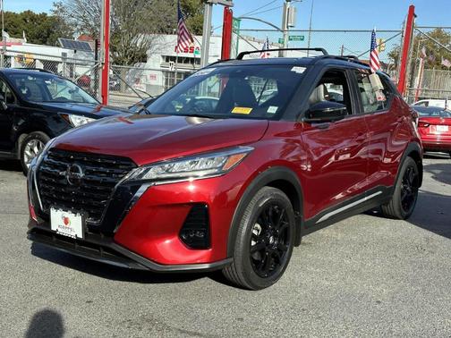 2021 Nissan Kicks SR
