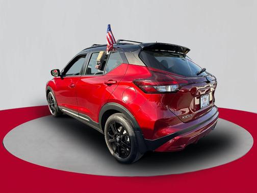 2021 Nissan Kicks SR