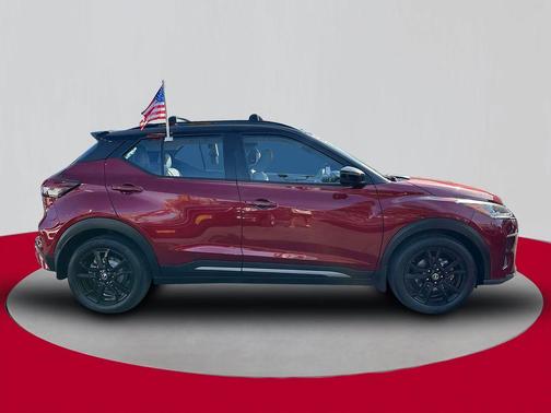 2021 Nissan Kicks SR