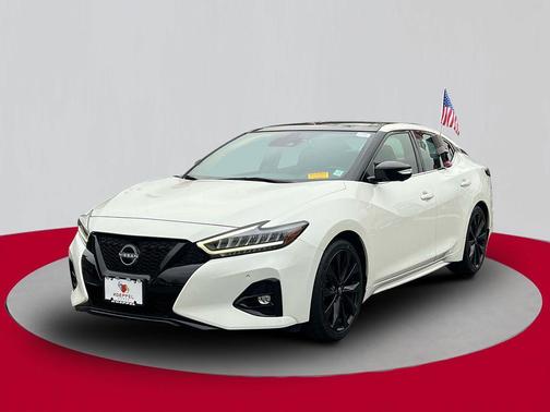 2023 Nissan Maxima SR