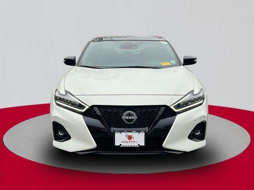 2023 Nissan Maxima SR