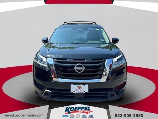 2022 Nissan Pathfinder SV