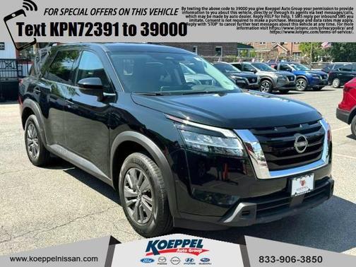 2022 Nissan Pathfinder SV