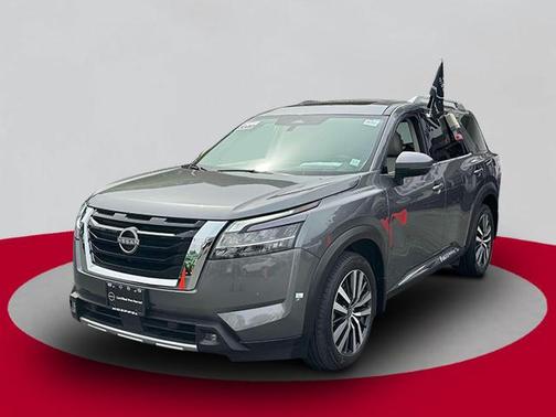 2022 Nissan Pathfinder Platinum