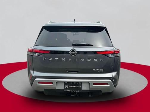 2022 Nissan Pathfinder Platinum