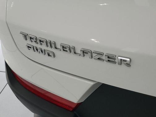 Summit White 2026 Chevrolet Trailblazer LS