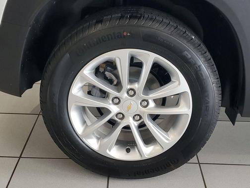 Summit White 2026 Chevrolet Trailblazer LS