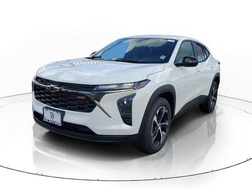 Summit White 2026 Chevrolet Trax 1RS