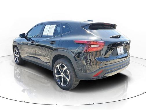 Mosaic Black Metallic 2025 Chevrolet Trax 1RS