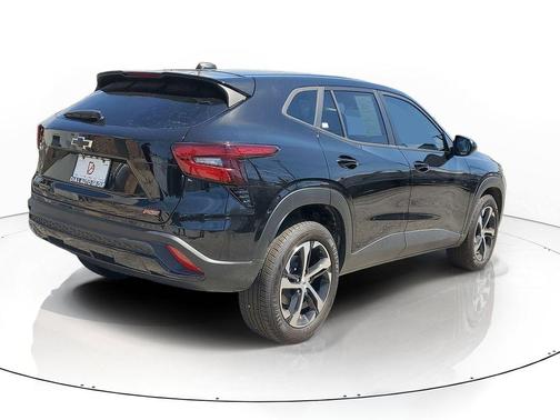 Mosaic Black Metallic 2025 Chevrolet Trax 1RS