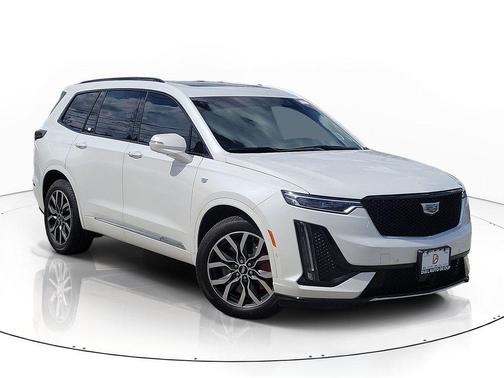 Crystal White Tri-Coat 2022 Cadillac XT6 Sport AWD