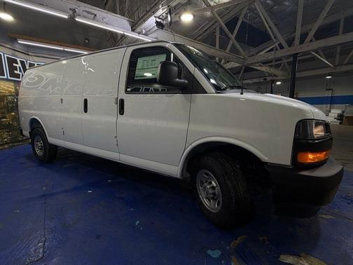 Summit White 2026 Chevrolet Express 2500 Work Van