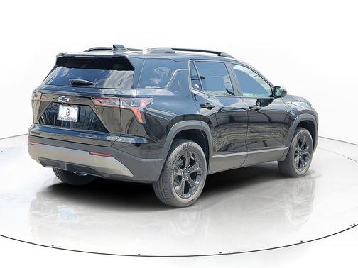 Mosaic Black Metallic 2026 Chevrolet Equinox LT