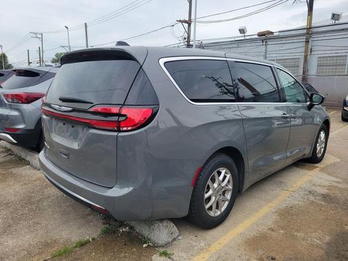 Ceramic Gray Clearcoat 2025 Chrysler Pacifica Select