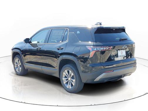 Mosaic Black Metallic 2026 Chevrolet Equinox LT