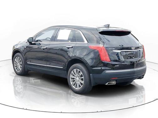 Stellar Black Metallic 2019 Cadillac XT5 Luxury