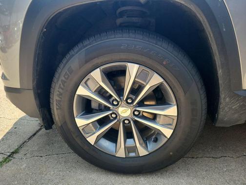 Sterling Gray Metallic 2025 Chevrolet Equinox LT