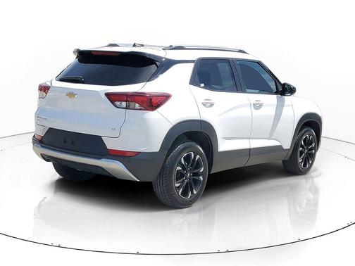 Summit White 2022 Chevrolet Trailblazer LT