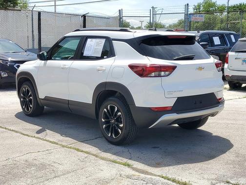 Summit White 2022 Chevrolet Trailblazer LT
