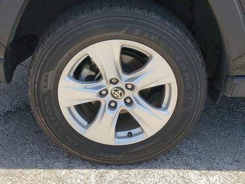 Midnight Black Metallic 2021 Toyota RAV4 XLE