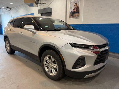 Silver Ice Metallic 2020 Chevrolet Blazer 2LT