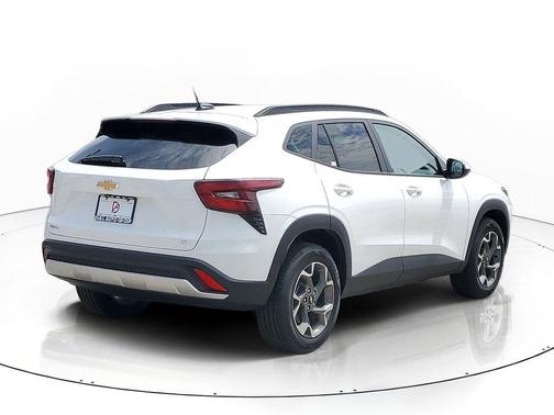 Summit White 2026 Chevrolet Trax LT