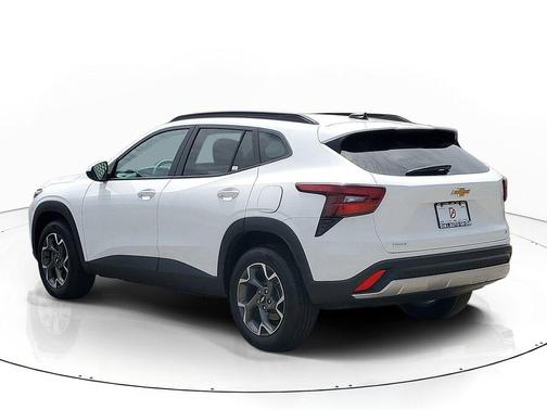 Summit White 2026 Chevrolet Trax LT