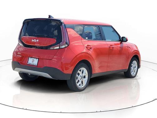Inferno Red 2025 Kia Soul LX
